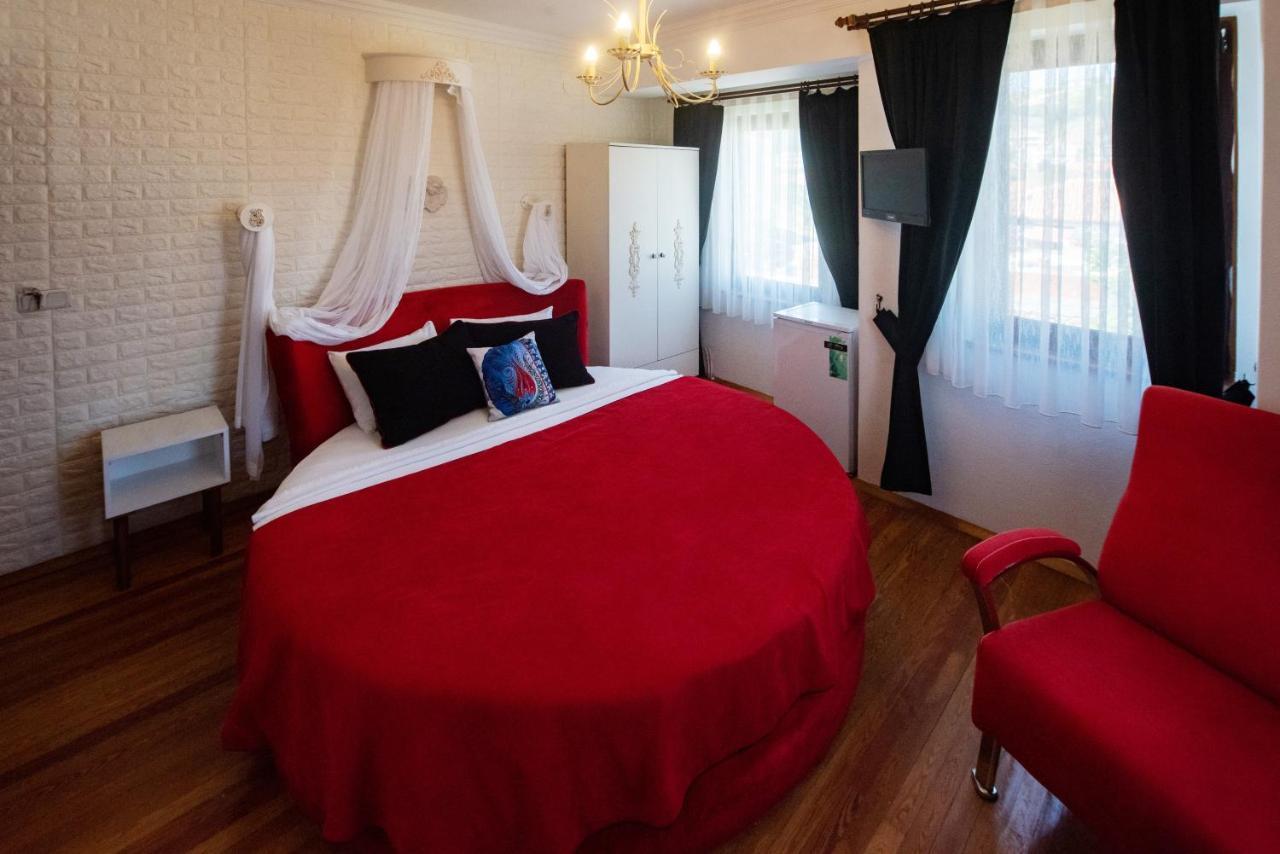 Ebruli Hotel Tenedos Buitenkant foto